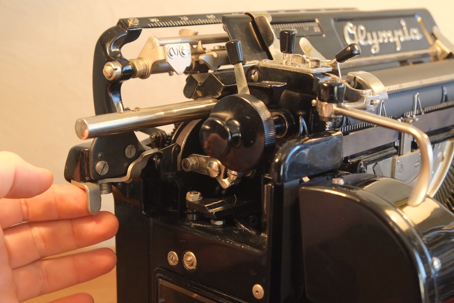 Пишущая печатная машинка Olympia 8M